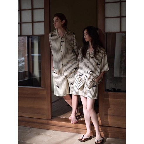 답답한 밤, 꿀잠을 선물할 마법 같은 커플 잠옷! 부모님커플잠옷