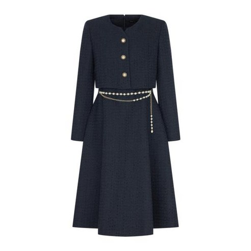 고급스러운 진주 디테일과 트위드 소재의 세련된 원피스