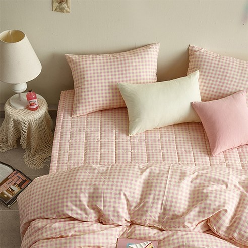 먼지 없는 고정밴드 침대패드로 건강하고 편안한 수면을 경험하세요.