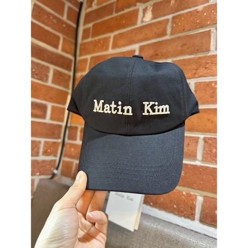 마뗑킴 볼캡 하나로 완성하는 데일리룩 마법!