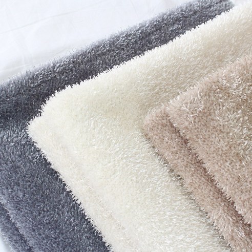 포근함과 실용성을 겸비한 워셔블 샤기 러그