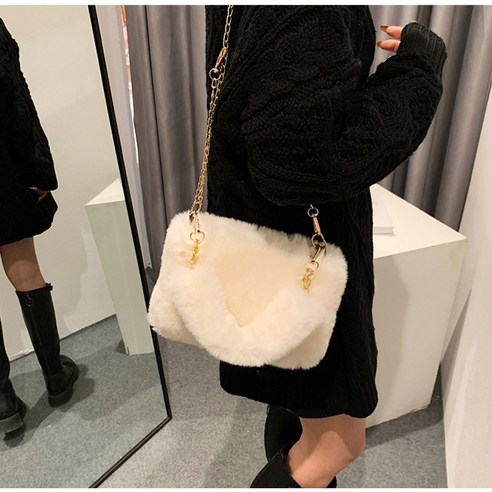 [OKㅣ강추] 에디노크 페이크퍼 토드 숄더 크로스백 겨울 여성 미니 털가방 [OKNOWㅣ추천상품]