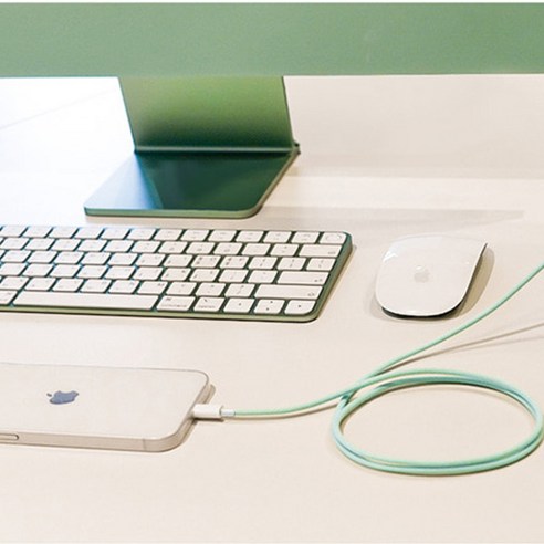 isee아이시의 60W C to C 초고속 충전 케이블로 기기를 즉시 충전하고 시간을 절약하세요.