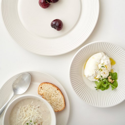 르난세 휘게 세트로 당신의 식탁에 따뜻한 감성을 더하세요.