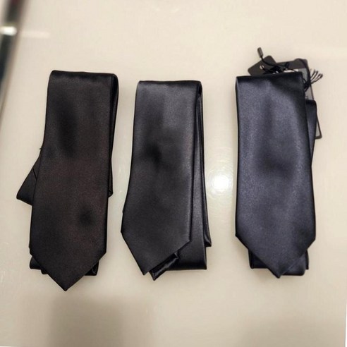 품격 있는 남성을 위한 궁극의 선택, 프라다 사틴 넥타이 프라다넥타이