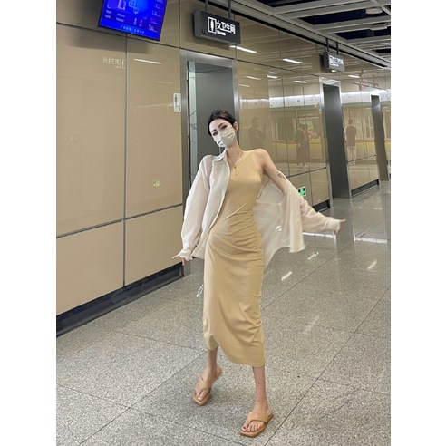 여름에 착용하기에 적합한 여성 L 사이즈 나시 원피스 남방 투피스