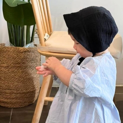 소중한 아기 피부를 위한 사계절 면 거즈 보넷