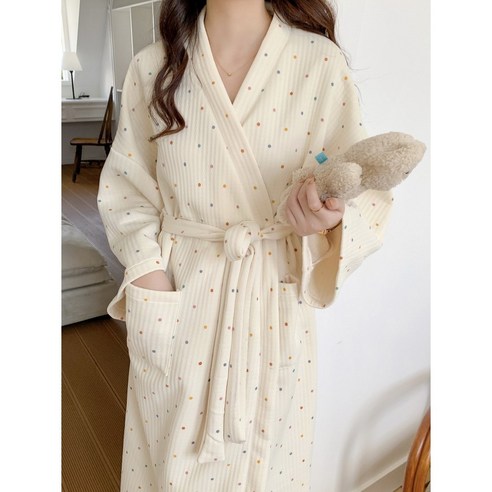 따스함과 편안함을 선사하는 에스제이 로브가운