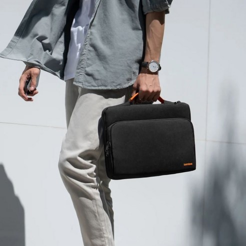 탐탁 A14 디펜더 랩탑 브리프케이스: 스타일과 기능성을 동시에 탐탁