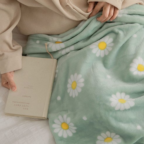 보들보들 따뜻한 극세사담요 휴대용 블랭킷