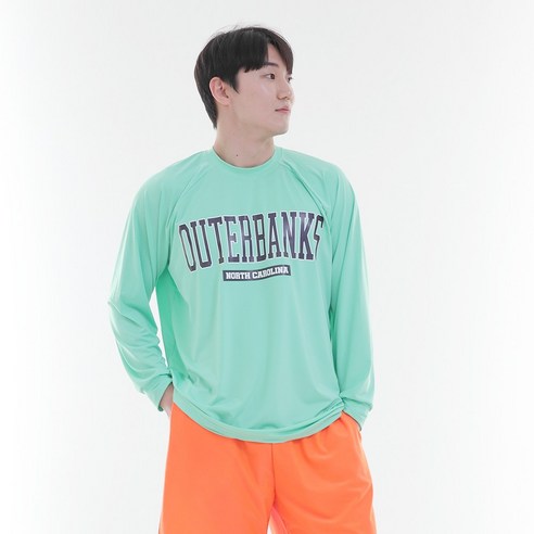 바다와 땅을 이어주는 편안하고 다목적적인 일루소 뱅크스 래쉬가드