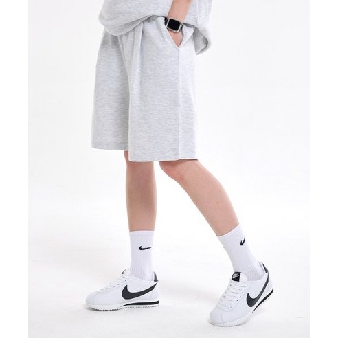 AGAINST ALL ODDS 버뮤다 와이드 원턱 스웨트 쇼츠 화이트 멜란지 BERMUDA WIDE ONE-TUCK SWEAT SHORTS WHITE MELANGE 119867