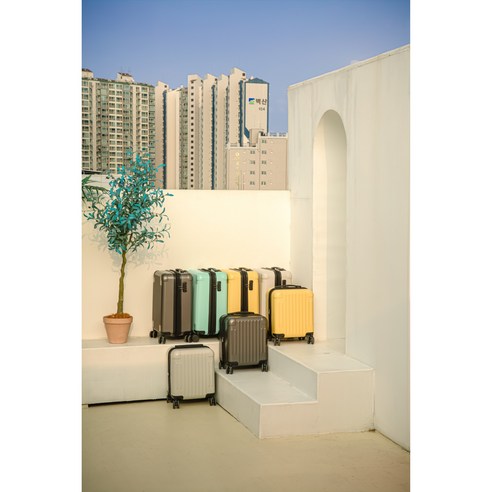 내구적이고 기능적인 트립몽 기내용 캐리어로 편안한 여행을 경험하세요.