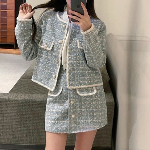 유행 없이 캐주얼룩부터 격식 있는 디자인까지 코디가 가능한 투피스