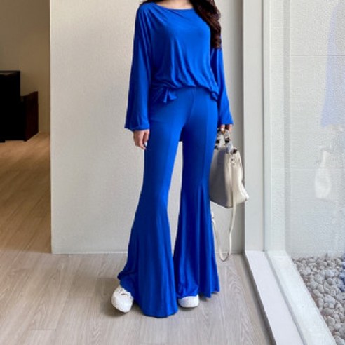 부드러움과 스타일이 조화를 이루는 찰랑 소프트 트레이닝 세트