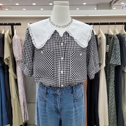 [온앤온] 빅카라 프릴 체크 블라우스njw3mb61301