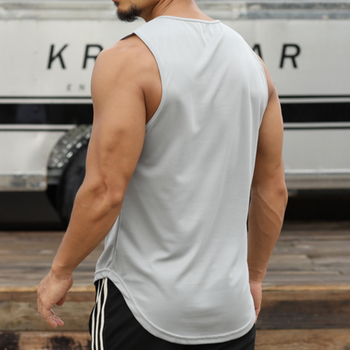 피트니스 애호가를 위한 프리마비스타의 필수 머슬핏 나시 3P 세트