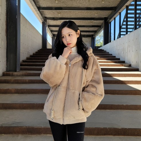따뜻하고 편안한 디센도 여자 밍크 후리스 오버핏 여성 퍼 후드집업