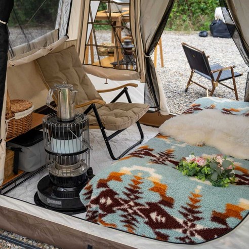 혹한의 추위에도 포근한 휴식, 겨울 캠핑의 완벽한 동반자