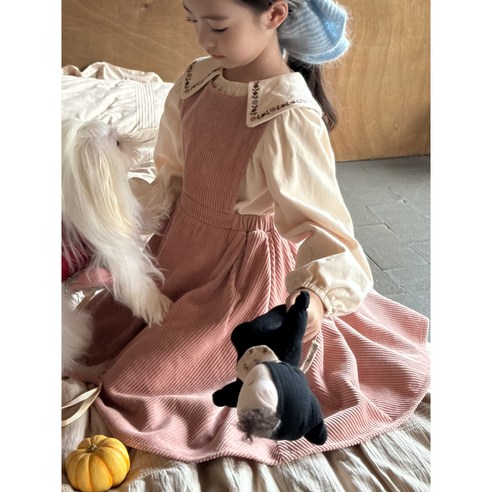 리바이벌 코듀로이 피나포어 스커트: 유아부터 주니어까지 위한 따뜻하고 페미닌한 겨울 필수 아이템