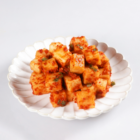 국산 깍두기 김치 2kg 국내산 무, 1개 도미솔포기김치 국산 깍두기 김치 2kg 국내산 무, 1개 도미솔포기김치