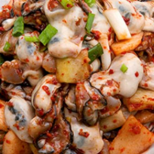 30년 장인의 손맛, 바다의 풍미를 담은 명품 생굴무침