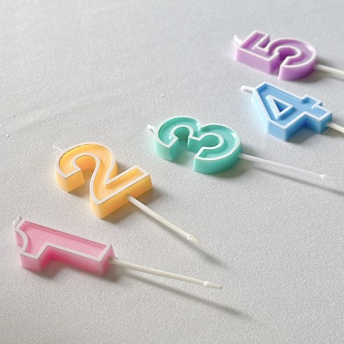 캔디파스텔 숫자초로 평범한 케이크를 특별하게!