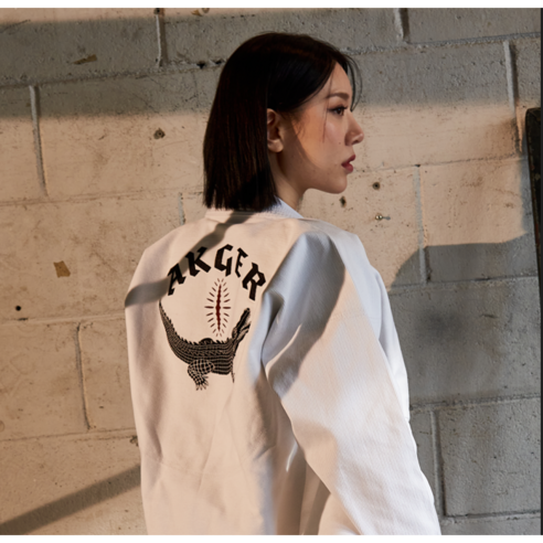 아거 화이트 주짓수 도복: 올라곤의 자유로운 움직임을 담다 가우쵸도복