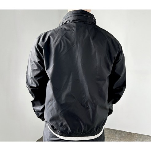 운동과 편안함의 완벽한 조화: 나이키 우븐 트레이닝복