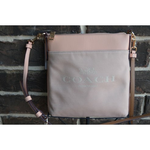 코치 페일 블러쉬 시그니처 로고 키트 크로스바디 스윙팩 백 C0662 피치 가방 레더