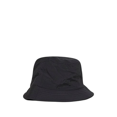 스톤아일랜드 버킷 햇 하나로 겨울 스타일 고민 해결!