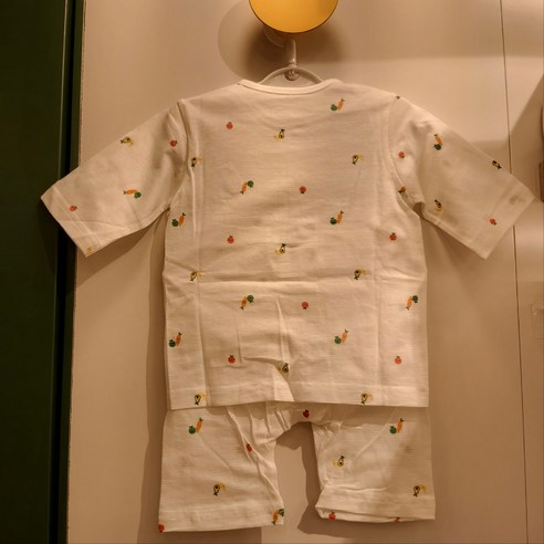 땀 많은 아기에게 쾌적한 꿀잠을 선물하는 압소바 치치 7부 내의