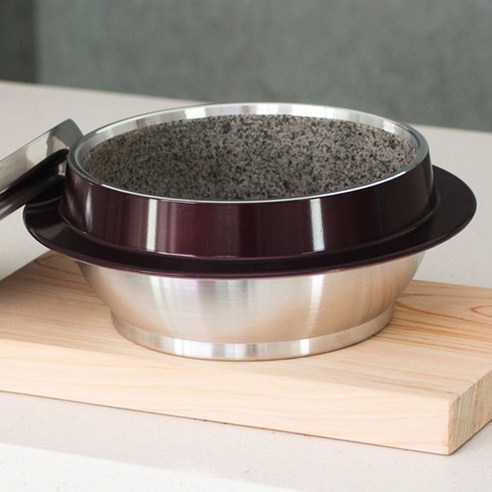 자연석 돌솥으로 즐기는 따뜻하고 특별한 밥상