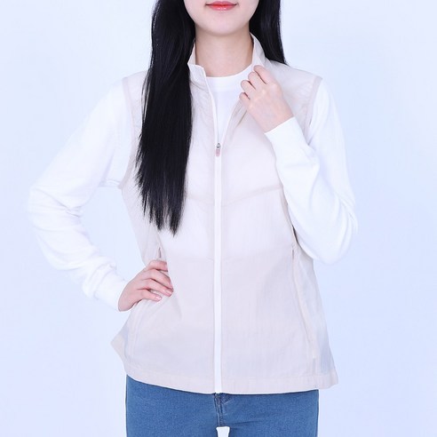 봄철 등산에 필수적인 간절기 여성 베스트