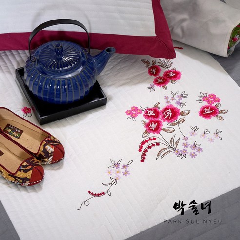 포근함과 우아함을 담은 박술녀 '화연', 당신의 쉼을 디자인합니다.