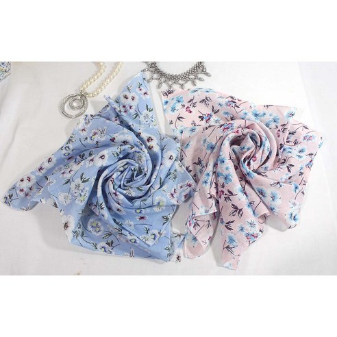 로튼 스카프 하나로 땀은 싹, 스타일은 업!