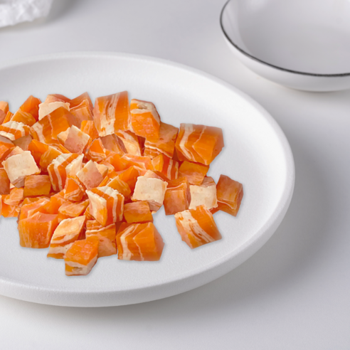 애견을 위한 맛있고 영양가 있는 간식을 제공하는 모두의 쿡 연어 혼합팩