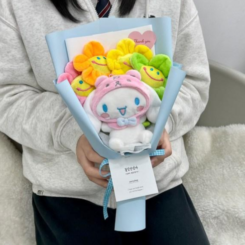 산리오 프렌즈 코스튬 가방고리 스마일꽃4송이 키링 인형꽃다발 졸업선물 생일선물 졸업식꽃다발, 시나모롤, 1개