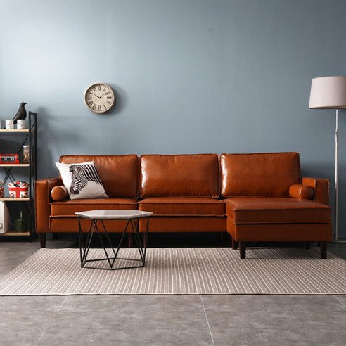 가성비 끝판왕, 가구밸리 칼슨 4인 가죽 소파로 거실의 품격을 높여보세요!