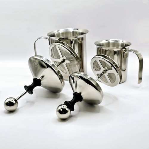 우유데우기 밀크피쳐 우유거품기 수동 홈바리스타, 400ml, 실버