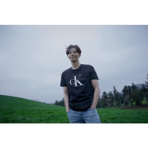 [캘빈클라인진] 남성 클래식 모노그램 로고 반팔 티셔츠 (J318317-BEH)