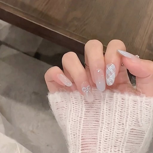 떨샵 키치네일 인조손톱 y2k 유행 네일팁 셀프젤네일