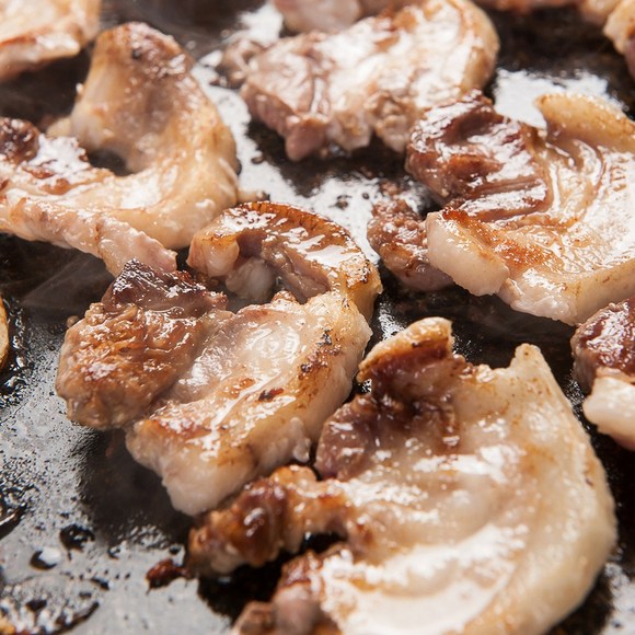 압도적인 풍미! 통돌이삼겹살: 맛과 가성비를 모두 잡은 최고의 선택