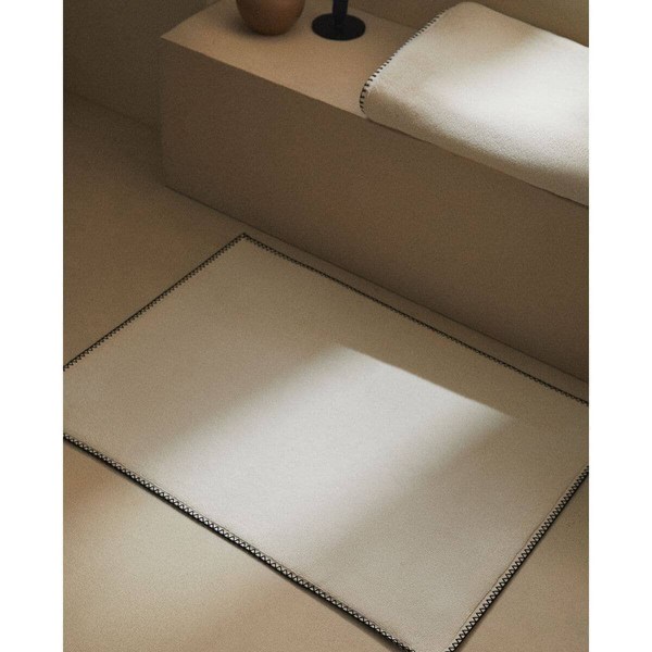  자라홈 콘트라스트 스티치 러그 42543015070 