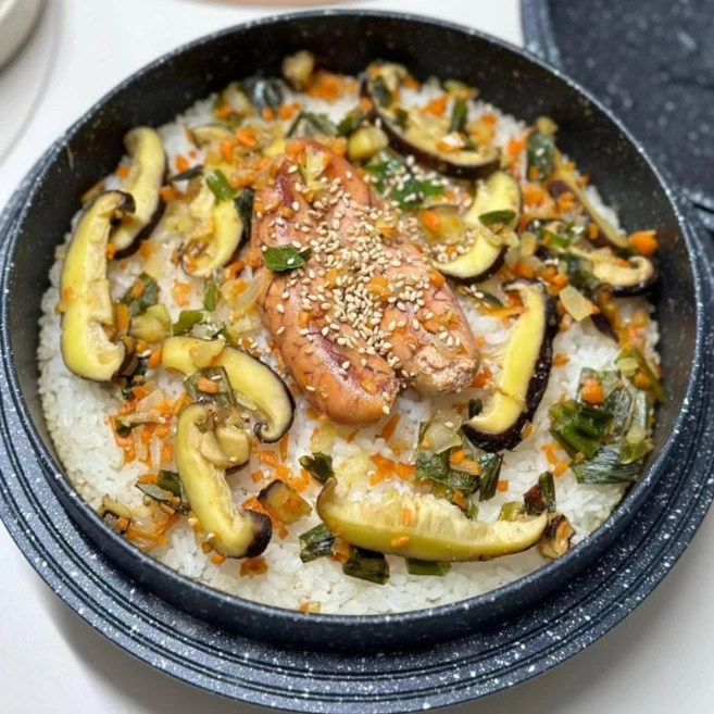 키라 인덕션 뚝배기 2인용 솥밥, 아이보리, 1개, 지름 24cm
높이 13cm