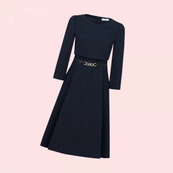 라인어디션 브이넥 벨티드 플레어 주름 미디 원피스 NGOPNI98