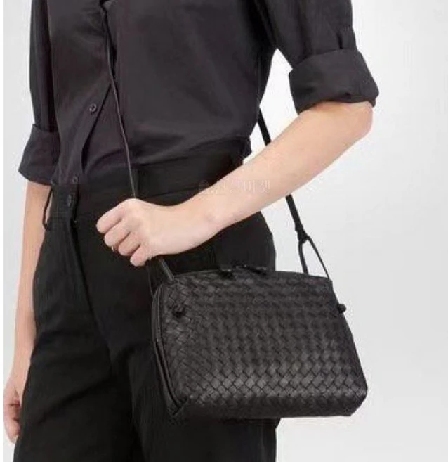 칼라퍼플 양가죽 위빙 크로스백23*18