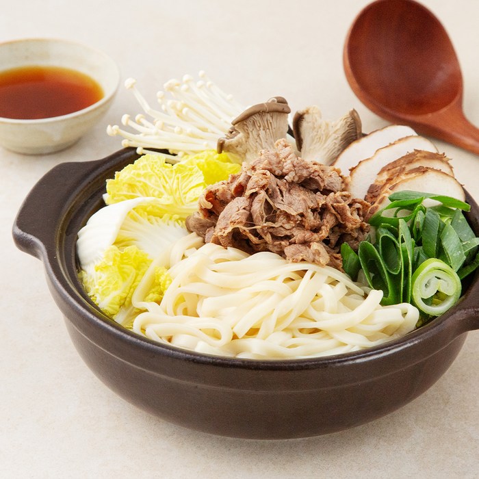 곰곰 담백한 소고기 칼국수 전골, 1.02kg, 1개 대표 이미지 - 버섯전골 추천