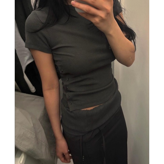 런던플랏 버튼골지 티 3color 25SS 런던플랏 버튼골지 티 3color 25SS