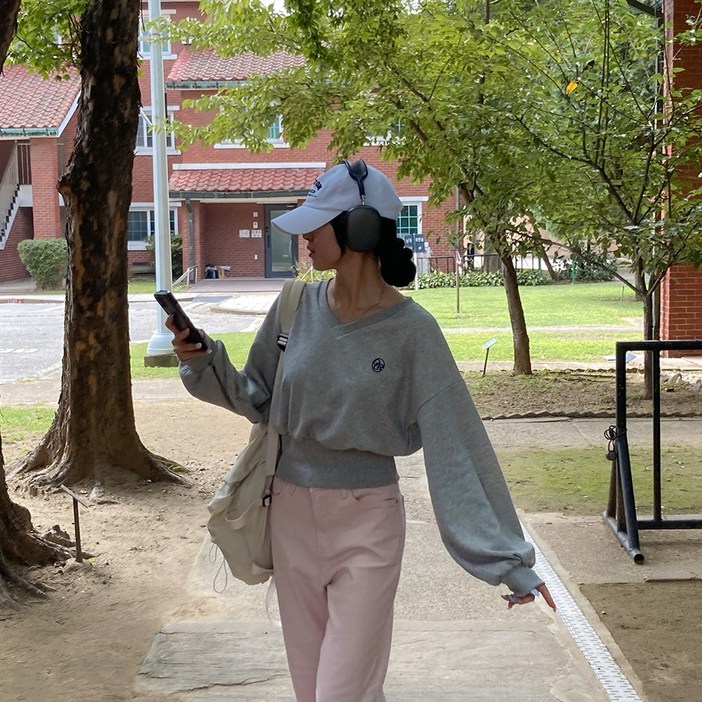 카라or브이넥 감성 한스푼 자수 크롭 시보리 레터링 맨투맨